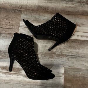 Thalia Sodi Black Cutout Heeled Boots size 8
